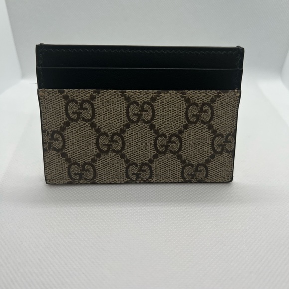 Authentic Gucci Monogram Card Holder - Picture 1 of 4